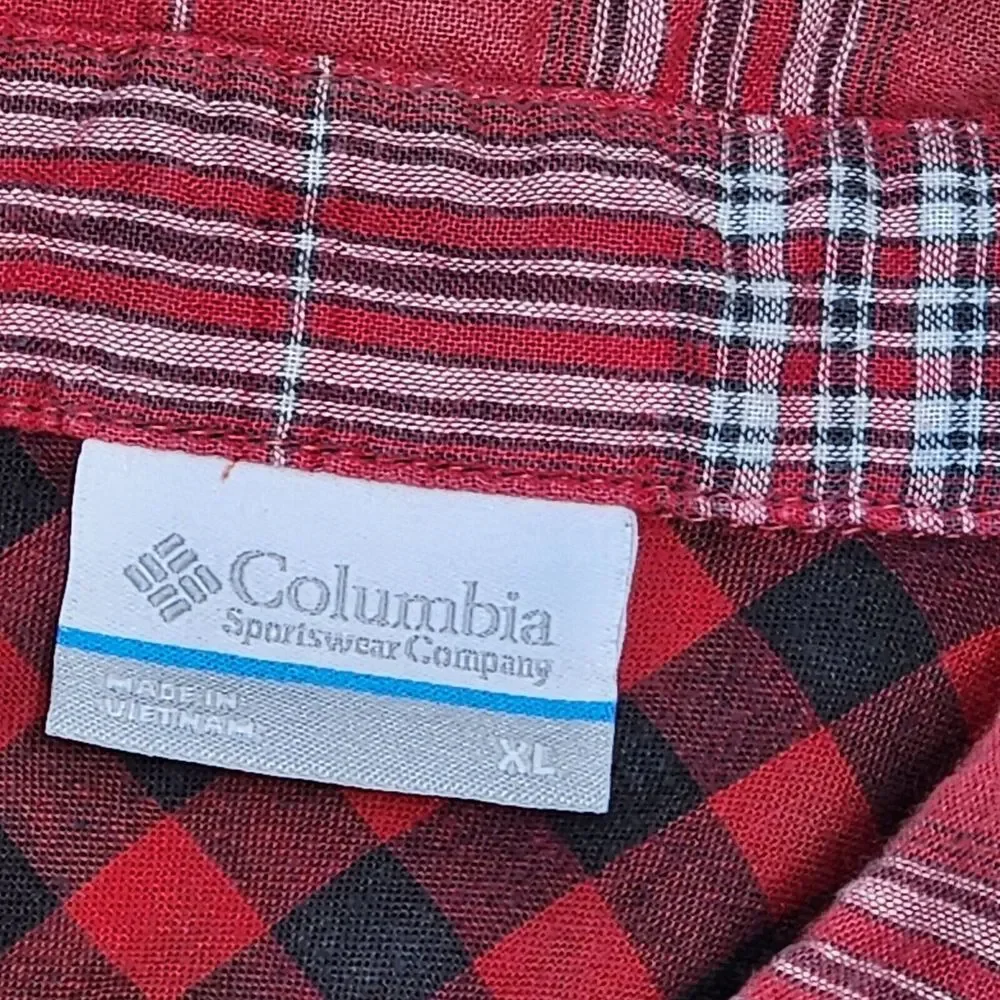 Columbia Mens XL Short Sleeve Red Plaid Double Layer Button Up Shirt‎